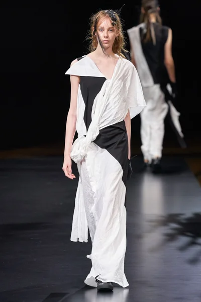 Look 2